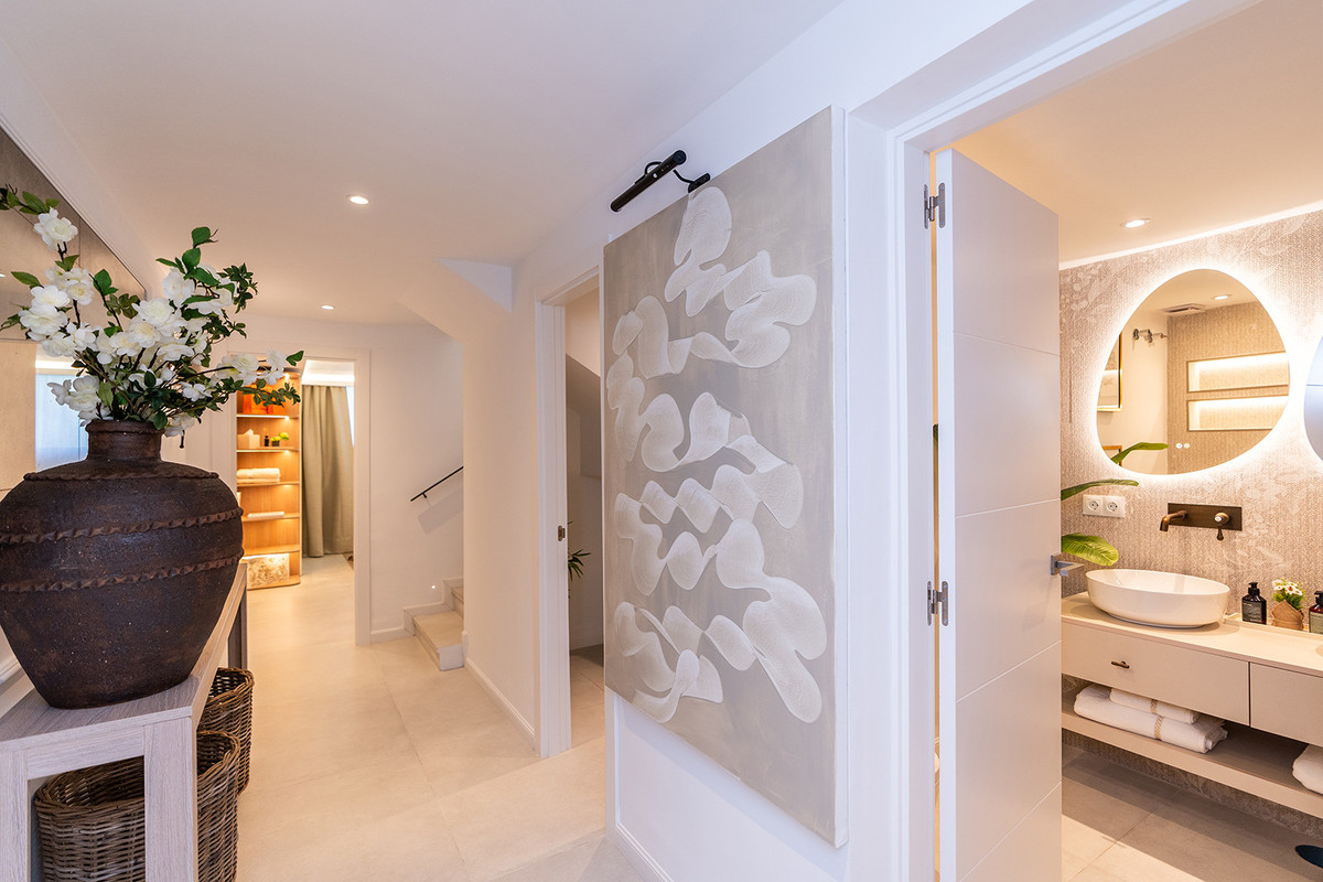 Huis te koop in Nueva Andalucía | 4 slaapkamers H5512960