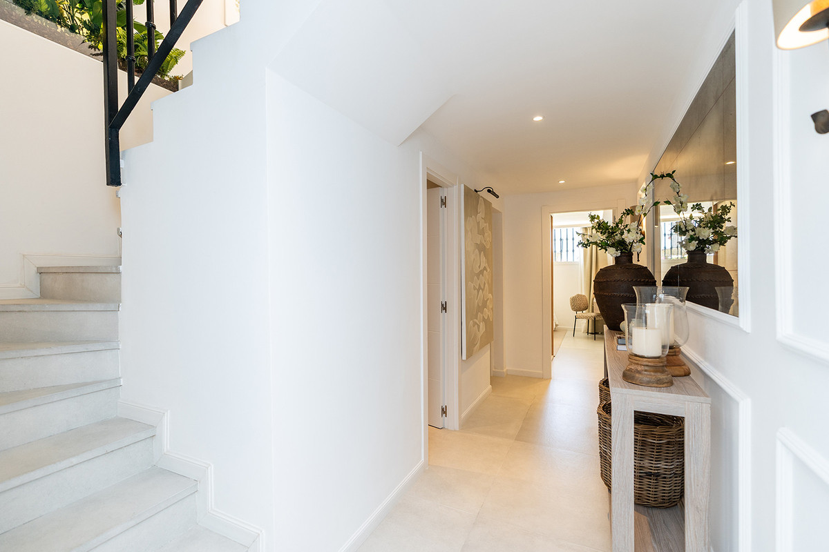 Huis te koop in Nueva Andalucía | 4 slaapkamers H5512960