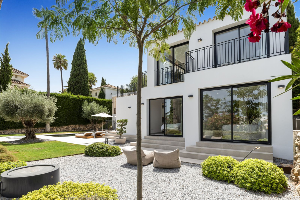 Huis te koop in Nueva Andalucía | 4 slaapkamers H5514865