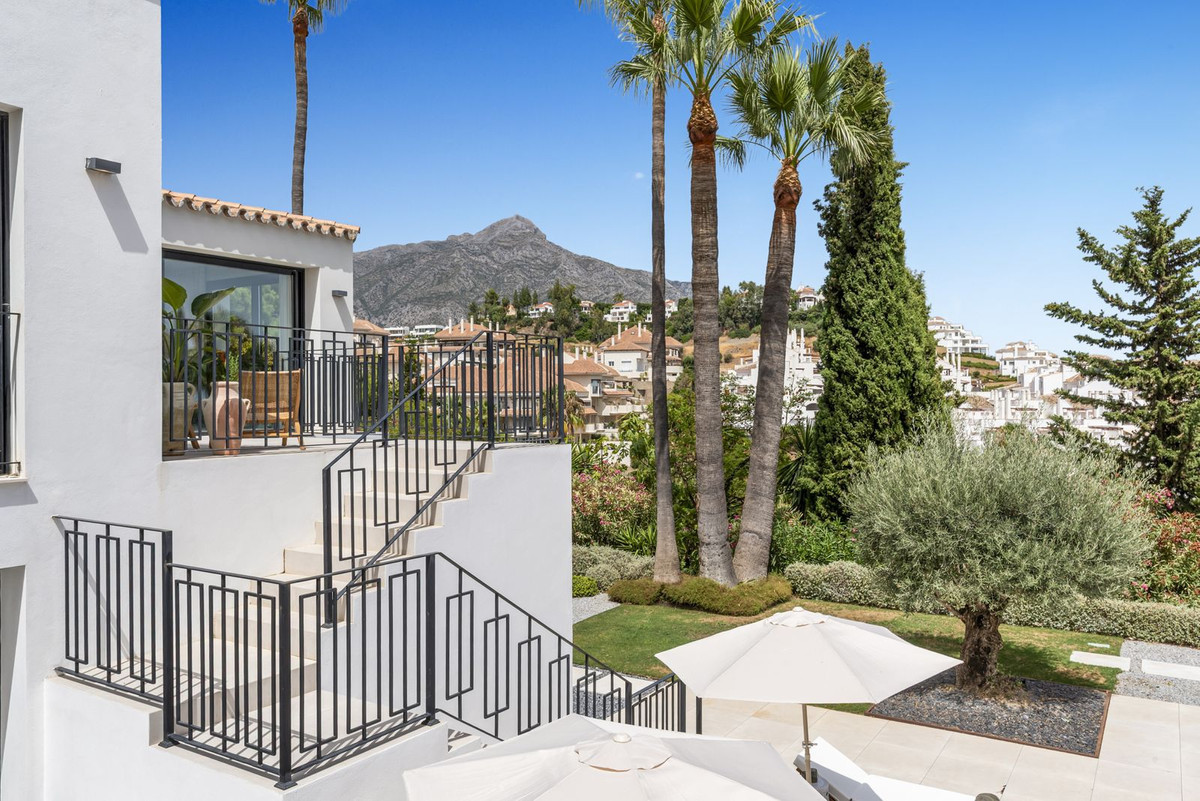 Huis te koop in Nueva Andalucía | 4 slaapkamers H5514865