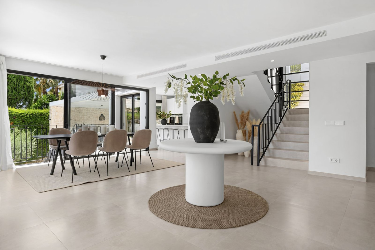 Huis te koop in Nueva Andalucía | 4 slaapkamers H5514865