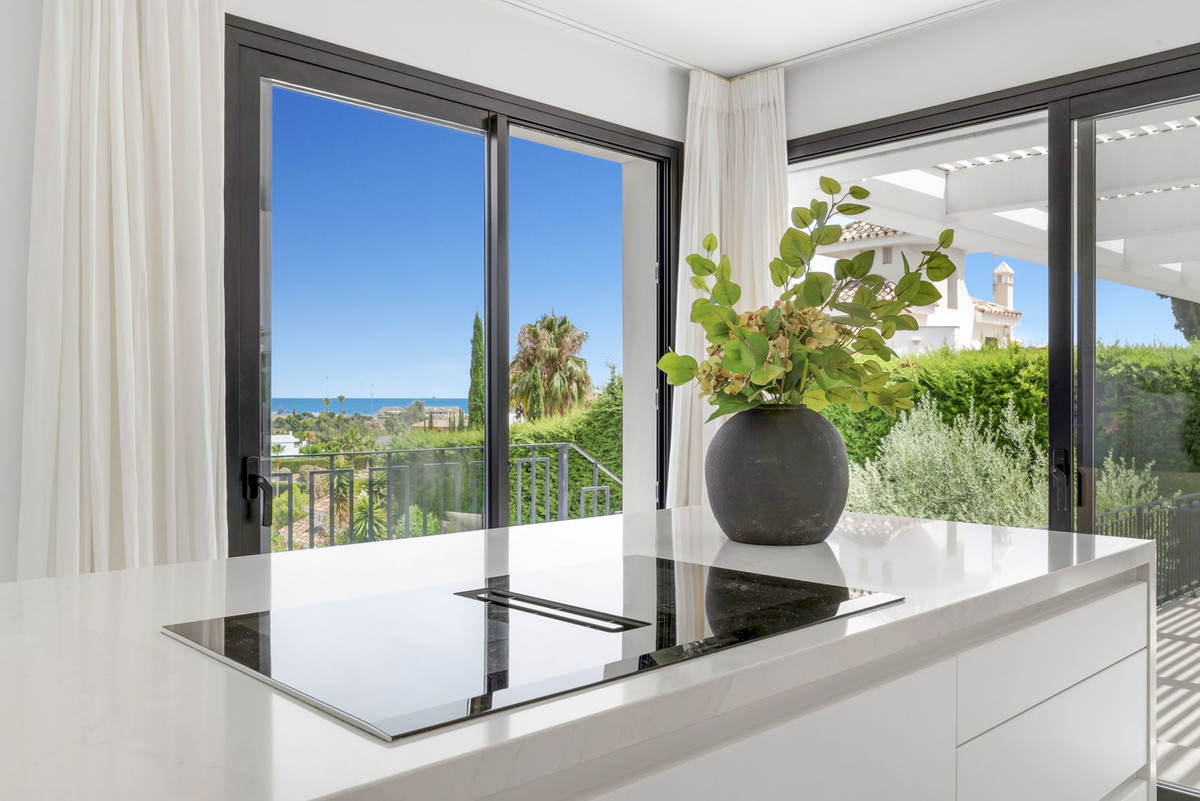 Huis te koop in Nueva Andalucía | 4 slaapkamers H5514865