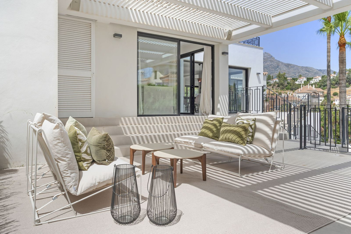 Huis te koop in Nueva Andalucía | 4 slaapkamers H5514865