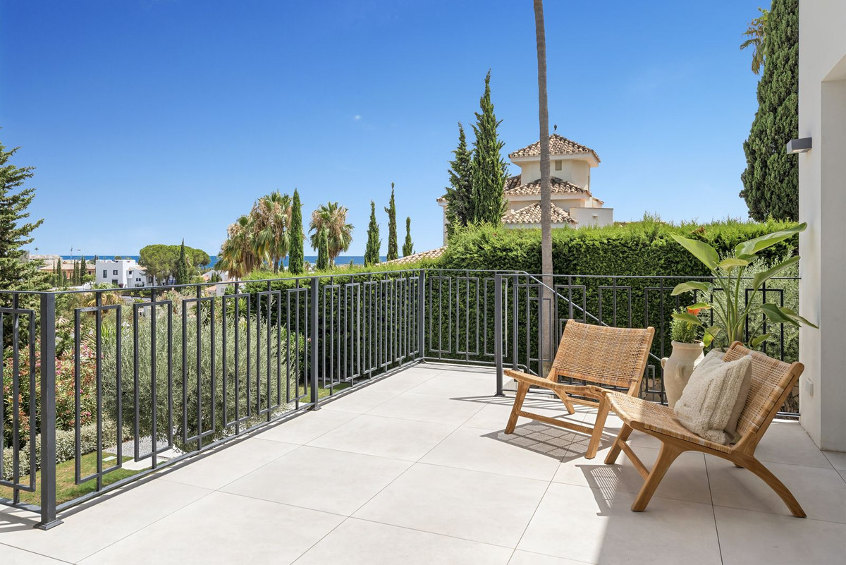 Huis te koop in Nueva Andalucía | 4 slaapkamers H5514865