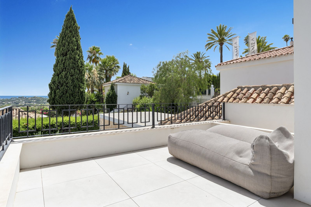 Huis te koop in Nueva Andalucía | 4 slaapkamers H5514865