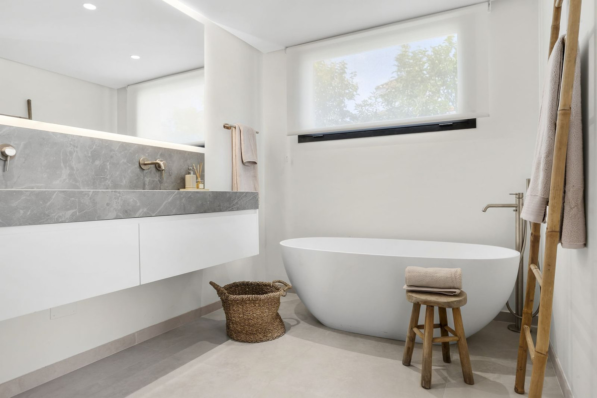 Huis te koop in Nueva Andalucía | 4 slaapkamers H5514865