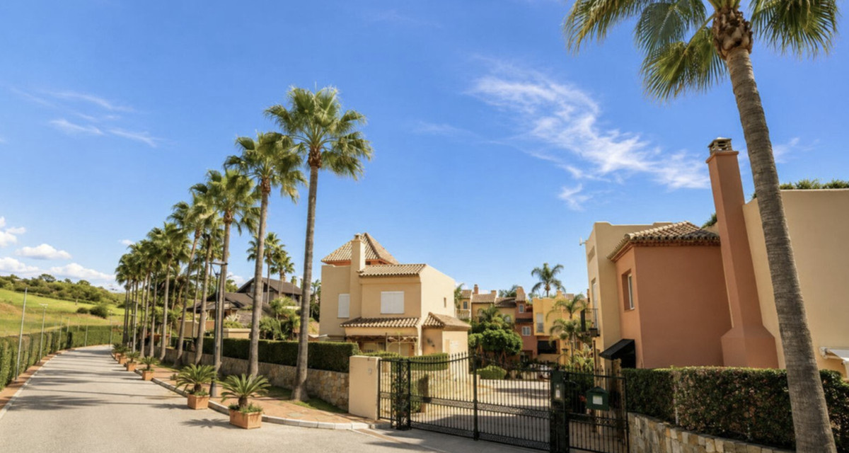 Huis te koop in Nueva Andalucía | 3 slaapkamers H5516407