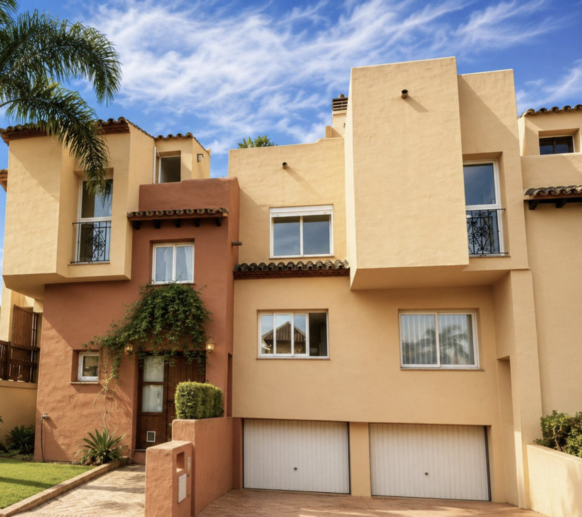 Huis te koop in Nueva Andalucía | 3 slaapkamers H5516407