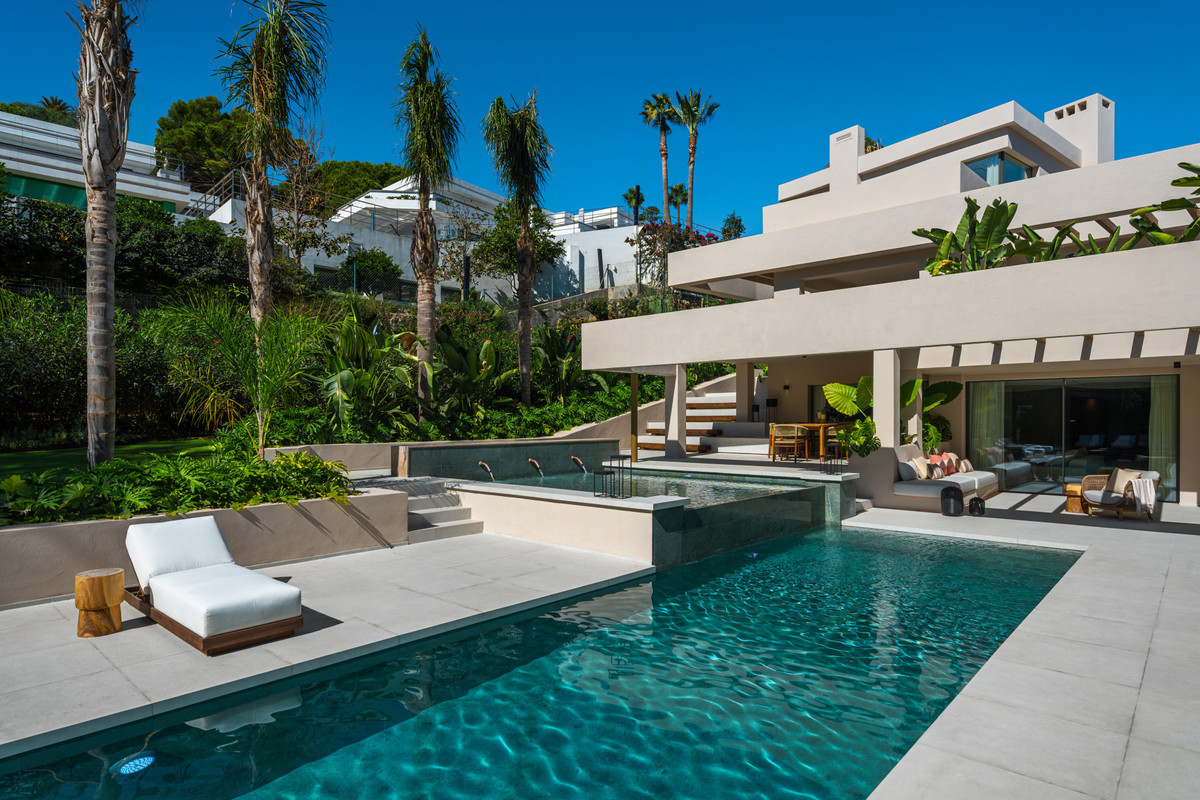 Huis te koop in Nueva Andalucía | 6 slaapkamers H5517217