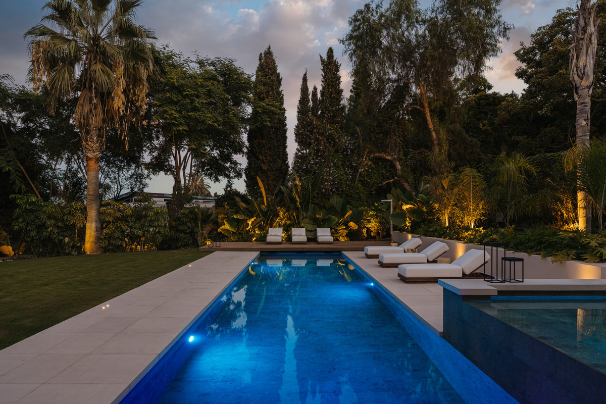 Huis te koop in Nueva Andalucía | 6 slaapkamers H5517217