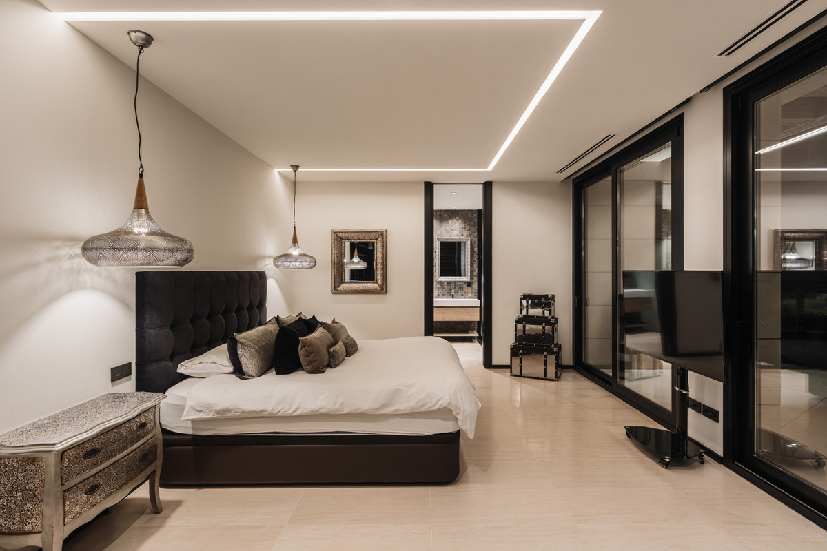 Huis te koop in Nueva Andalucía | 6 slaapkamers H5517232