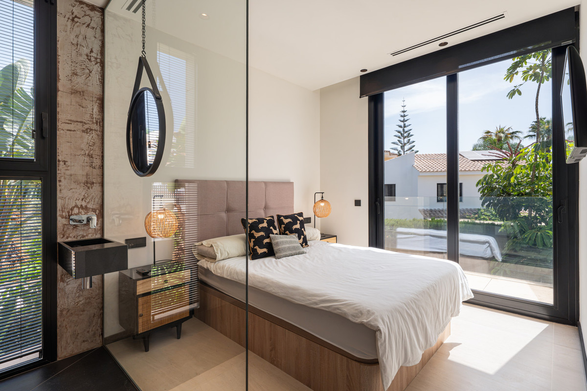Huis te koop in Nueva Andalucía | 6 slaapkamers H5517232