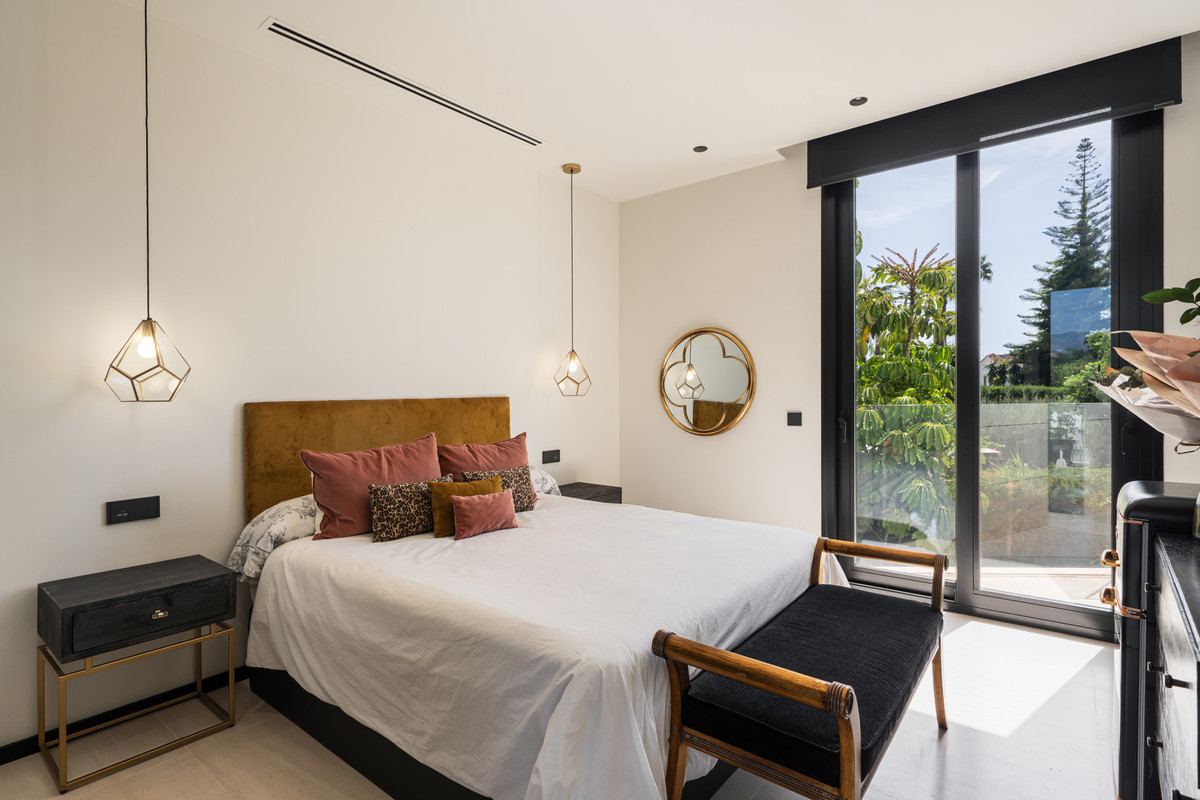 Huis te koop in Nueva Andalucía | 6 slaapkamers H5517232