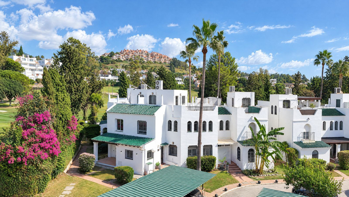 Huis te koop in Nueva Andalucía | 4 slaapkamers H5523250