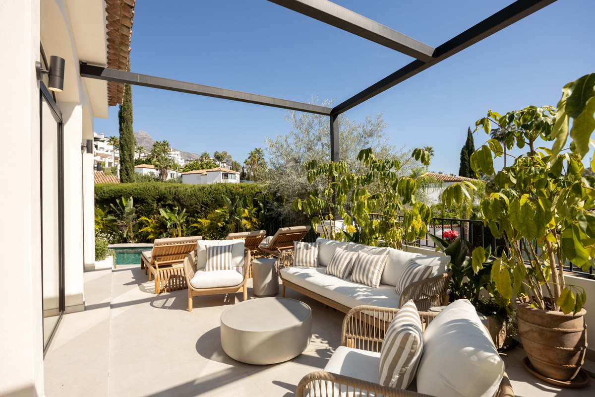 Huis te koop in Nueva Andalucía | 4 slaapkamers H5523700
