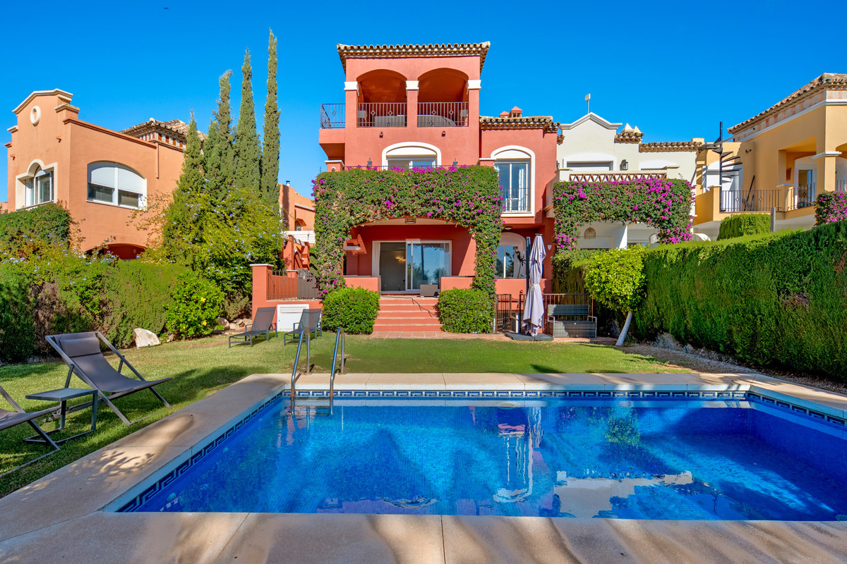 Huis te koop in Nueva Andalucía | 5 slaapkamers H5528125