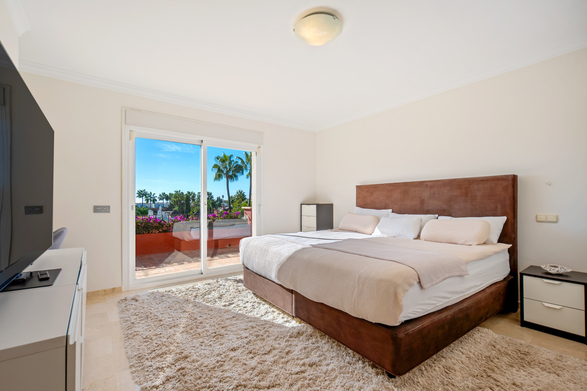 Huis te koop in Nueva Andalucía | 5 slaapkamers H5528125
