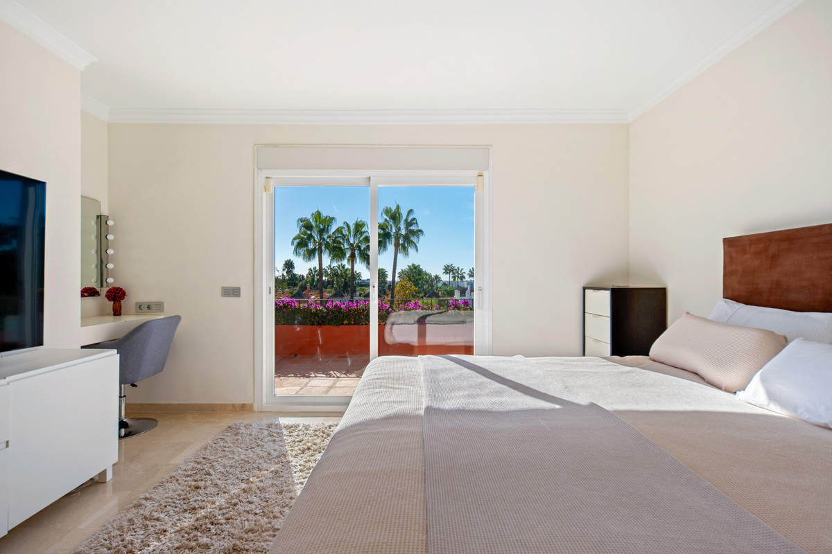 Huis te koop in Nueva Andalucía | 5 slaapkamers H5528125