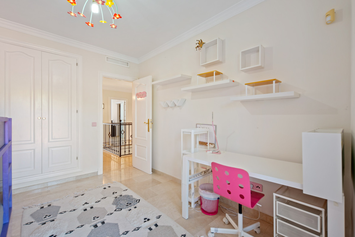 Huis te koop in Nueva Andalucía | 5 slaapkamers H5528125