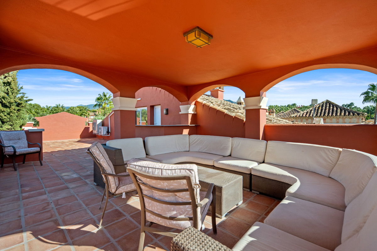 Huis te koop in Nueva Andalucía | 5 slaapkamers H5528125