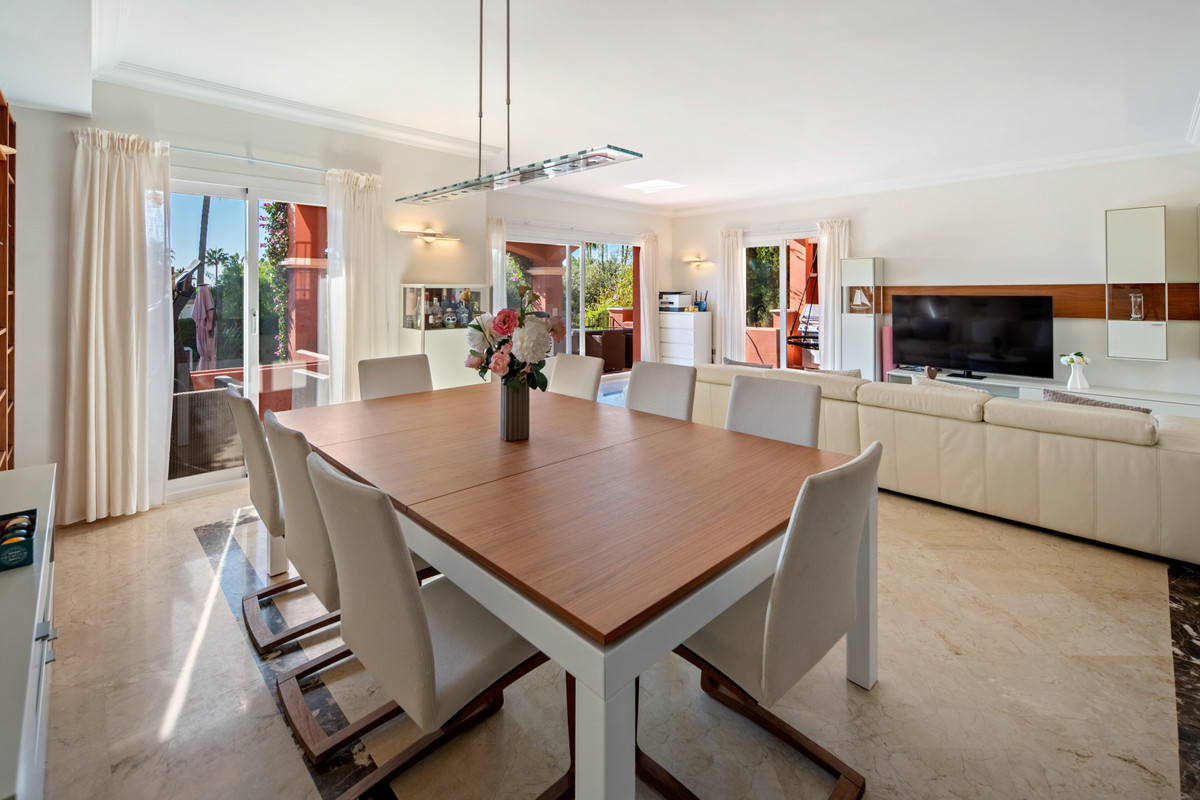 Huis te koop in Nueva Andalucía | 5 slaapkamers H5528125
