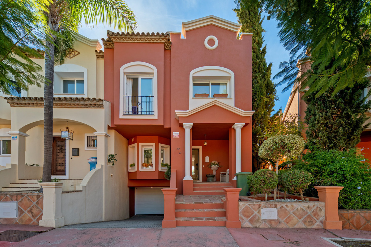 Huis te koop in Nueva Andalucía | 5 slaapkamers H5528125
