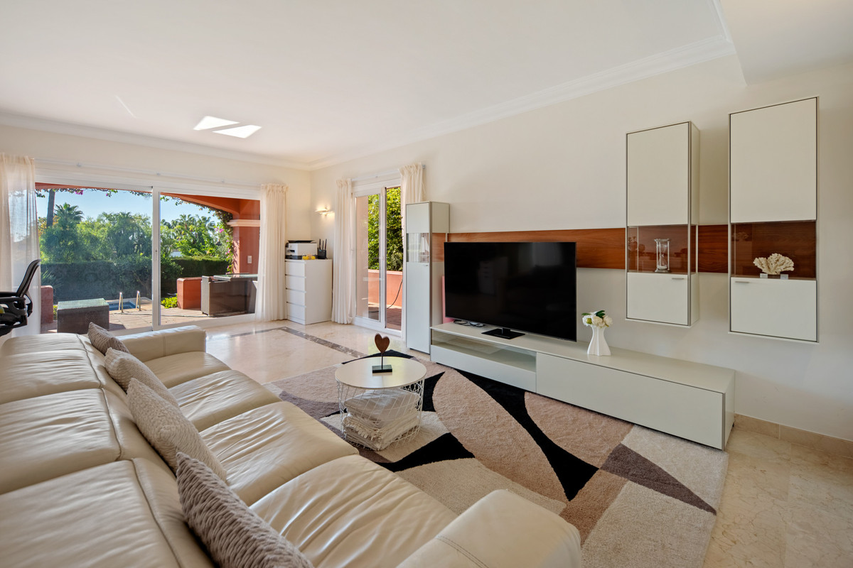 Huis te koop in Nueva Andalucía | 5 slaapkamers H5528125