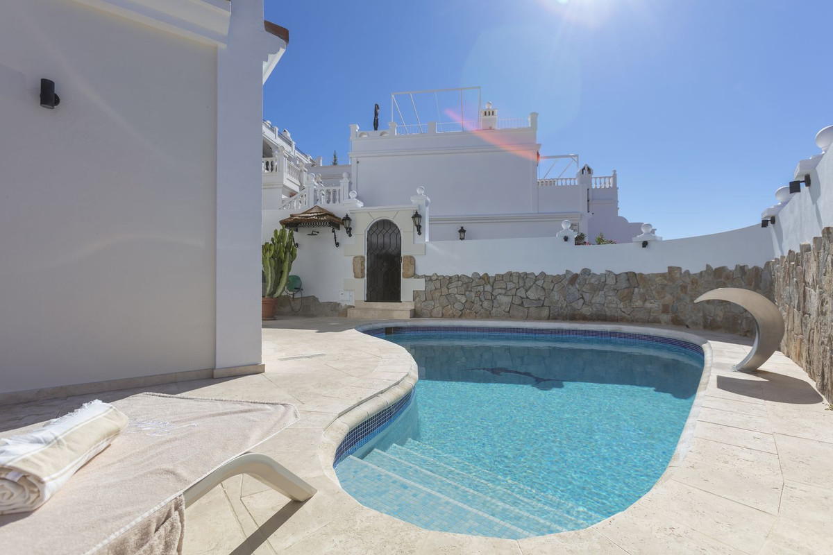 Huis te koop in Nueva Andalucía | 4 slaapkamers H5530219