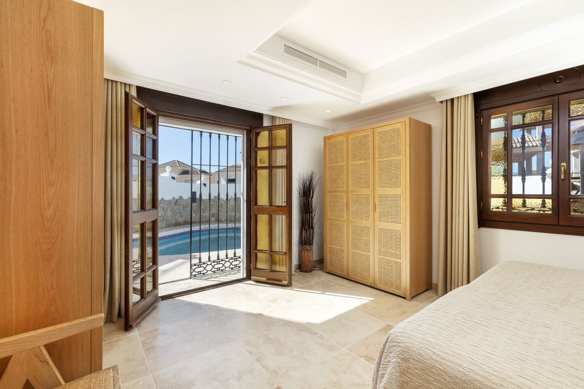 Huis te koop in Nueva Andalucía | 4 slaapkamers H5530219