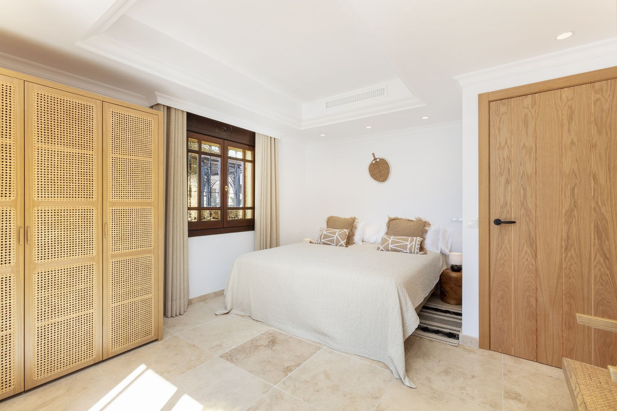 Huis te koop in Nueva Andalucía | 4 slaapkamers H5530219