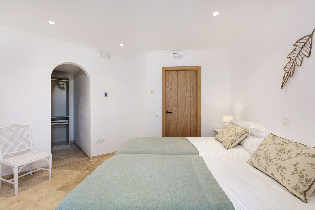 Huis te koop in Nueva Andalucía | 4 slaapkamers H5530219