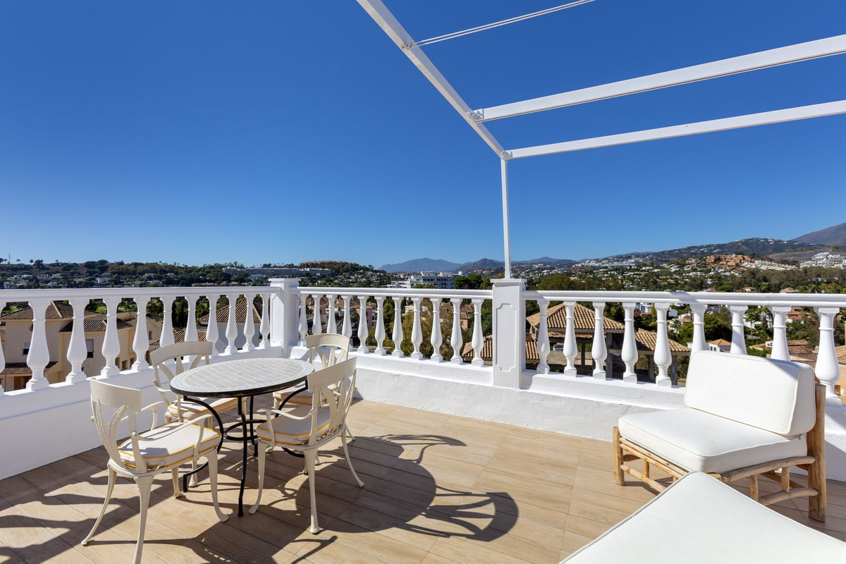 Huis te koop in Nueva Andalucía | 4 slaapkamers H5530219