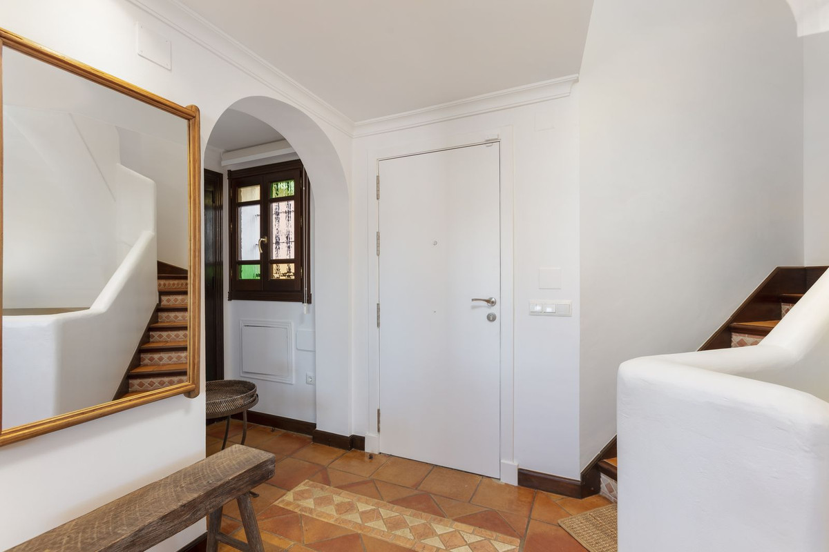 Huis te koop in Nueva Andalucía | 4 slaapkamers H5530219
