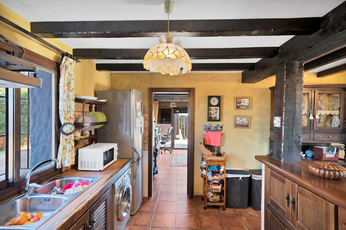 Finca - Cortijo te koop in Ojén | 4 slaapkamers H4766848