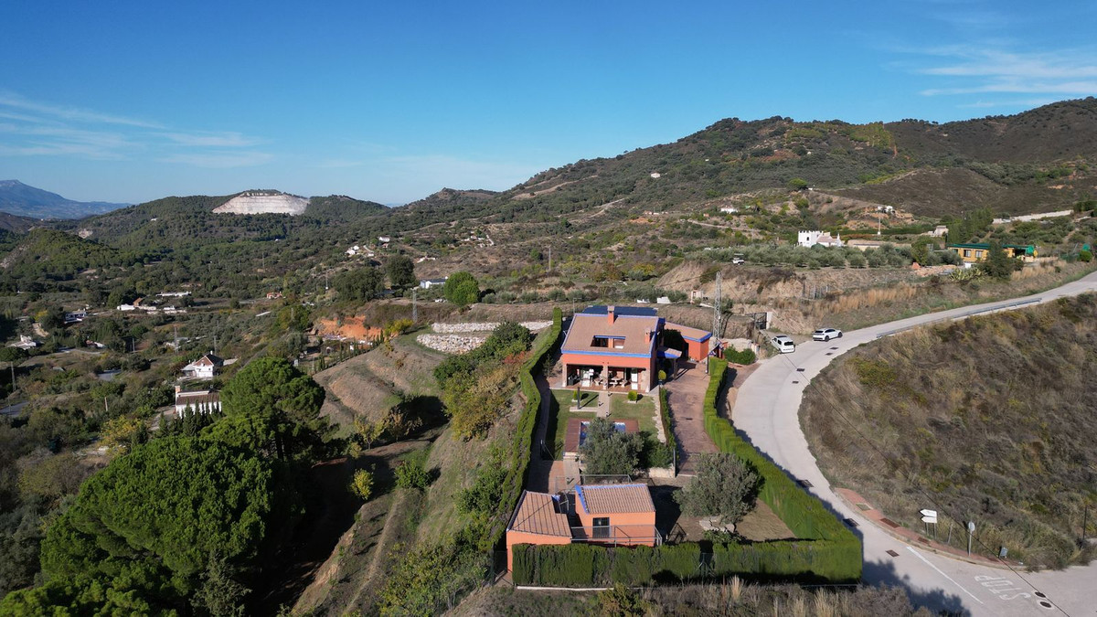 Finca - Cortijo te koop in Ojén | 4 slaapkamers H4766848