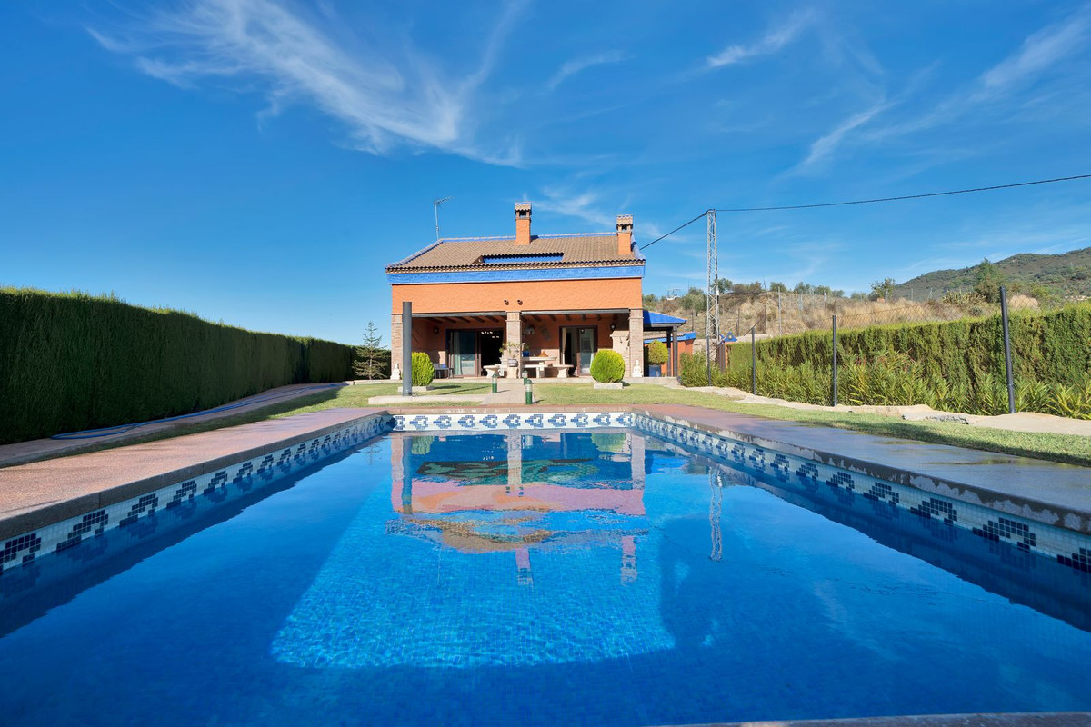Finca - Cortijo te koop in Ojén | 4 slaapkamers H4766848