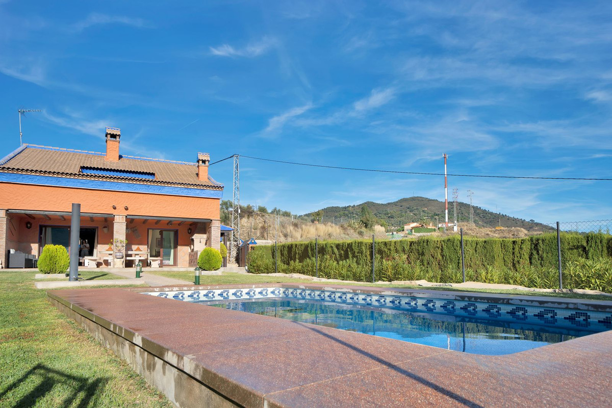 Finca - Cortijo te koop in Ojén | 4 slaapkamers H4766848