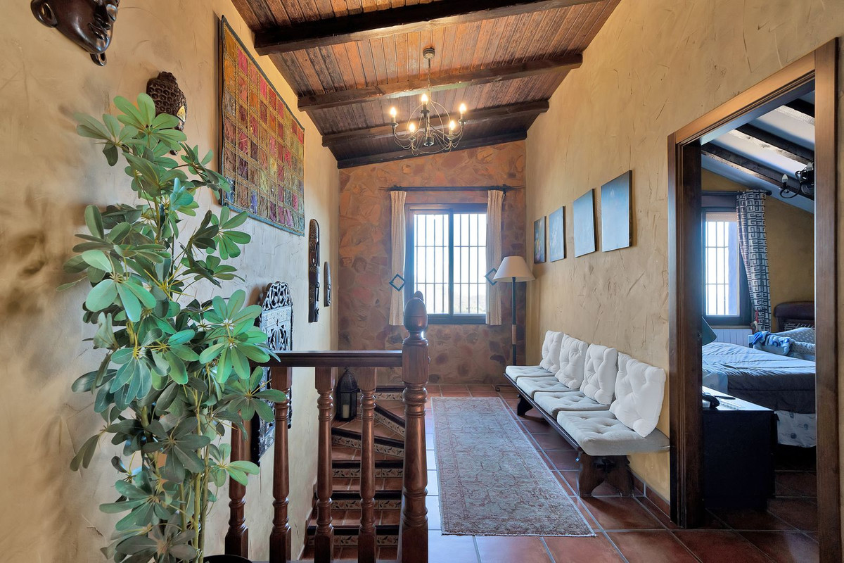 Finca - Cortijo te koop in Ojén | 4 slaapkamers H4766848