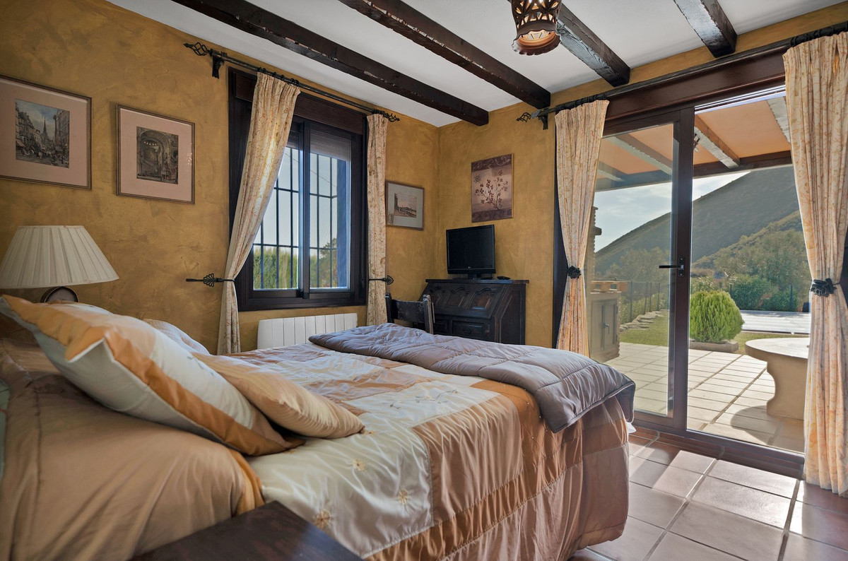 Finca - Cortijo te koop in Ojén | 4 slaapkamers H4766848