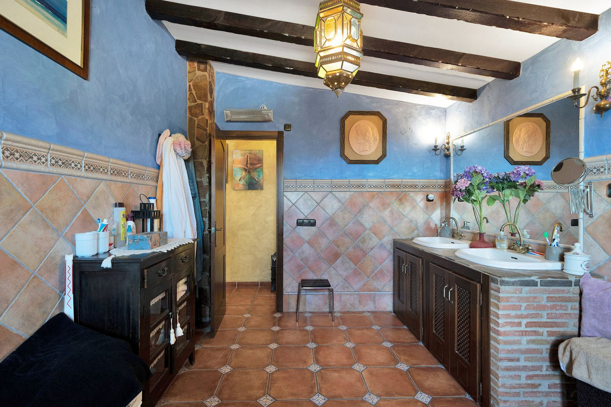 Finca - Cortijo te koop in Ojén | 4 slaapkamers H4766848