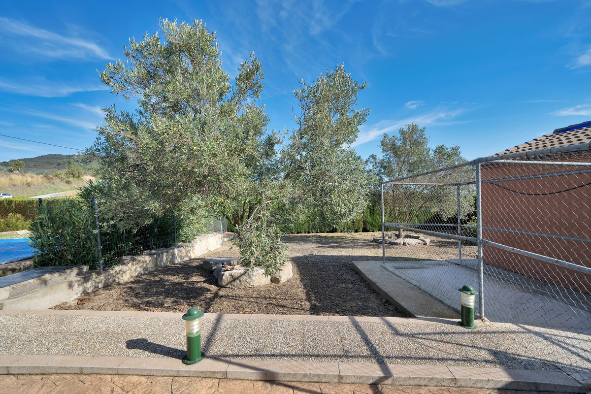 Finca - Cortijo te koop in Ojén | 4 slaapkamers H4766848