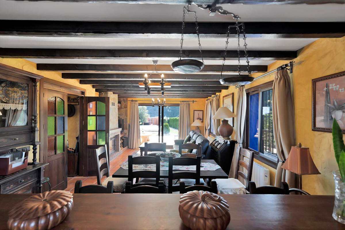 Finca - Cortijo te koop in Ojén | 4 slaapkamers H4766848