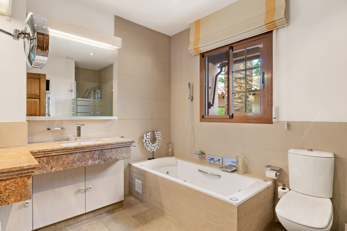 Vrijstaande Villa te koop in Ojén | 9 slaapkamers H5129392
