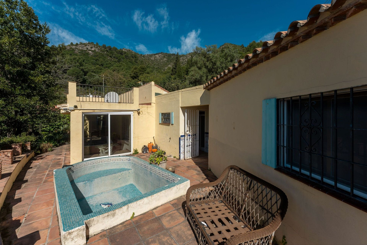 Finca - Cortijo te koop in Ojén | 2 slaapkamers H5351083