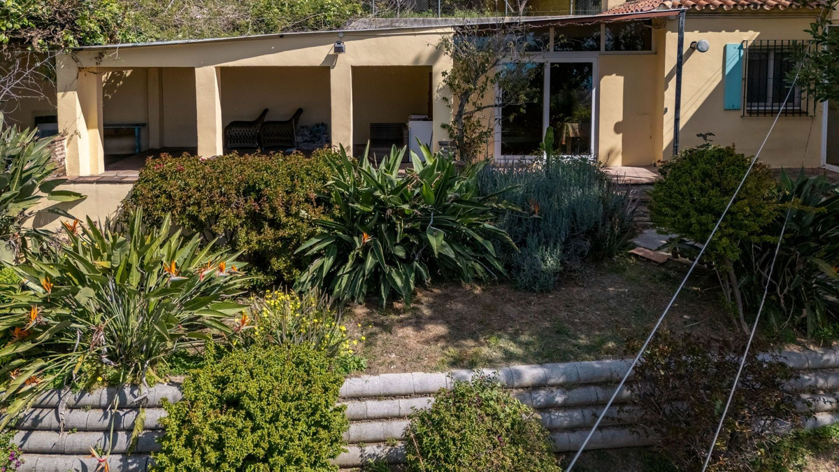 Finca - Cortijo te koop in Ojén | 2 slaapkamers H5351083