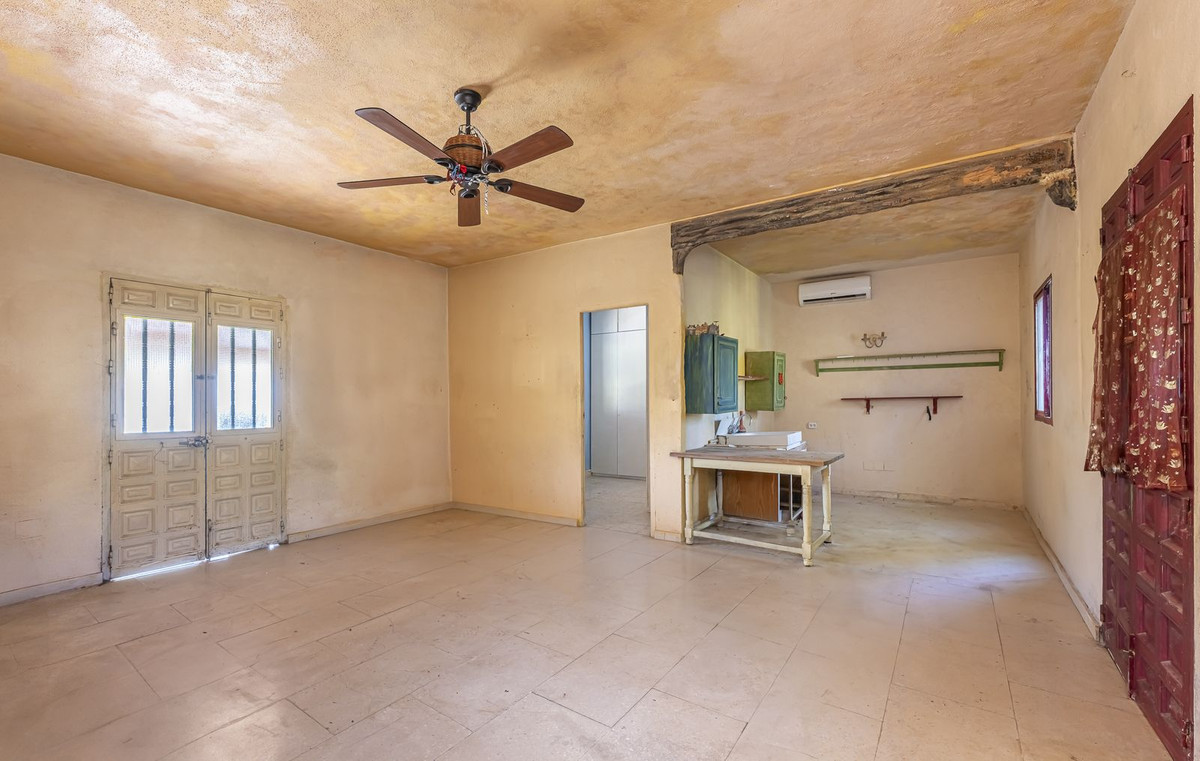 Finca - Cortijo te koop in Ojén | 2 slaapkamers H5394229