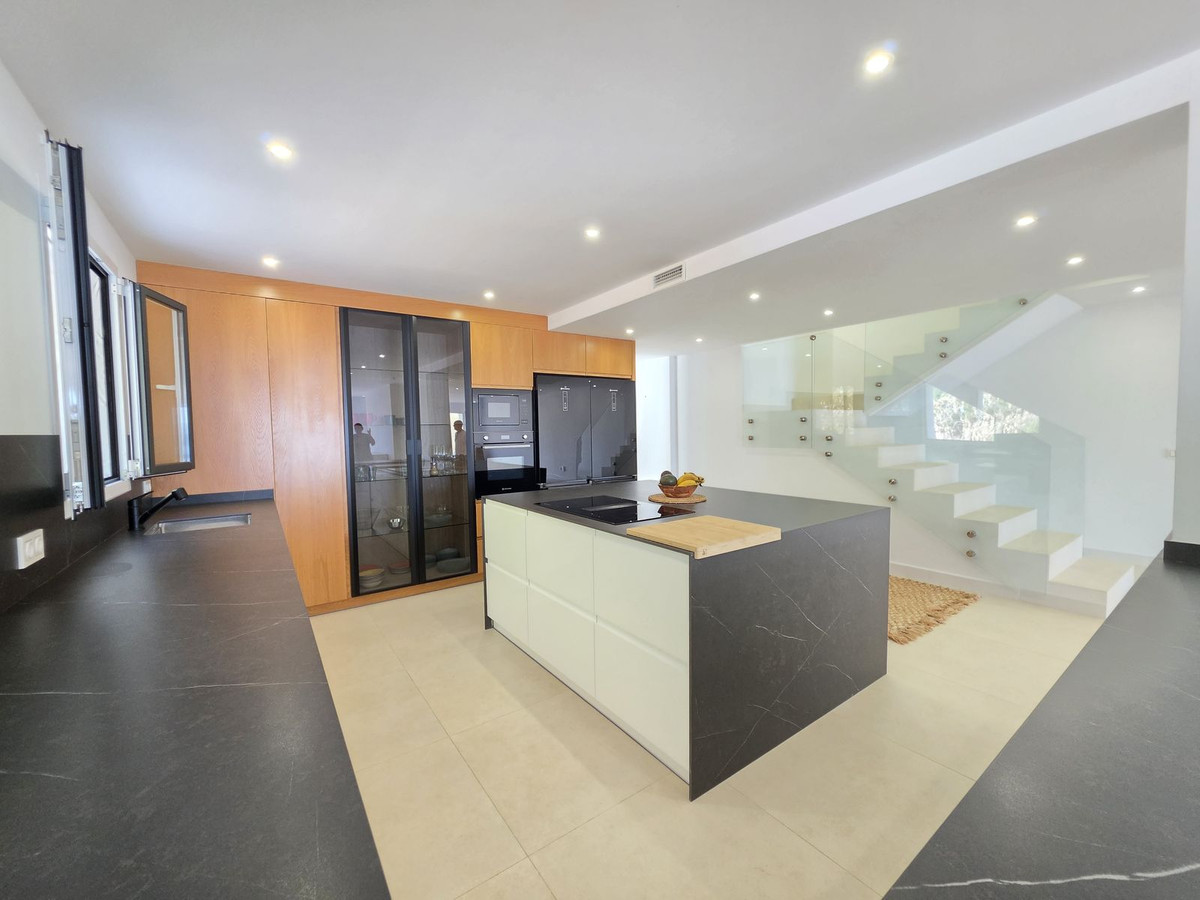 Vrijstaande Villa te koop in Ojén | 5 slaapkamers H5464639