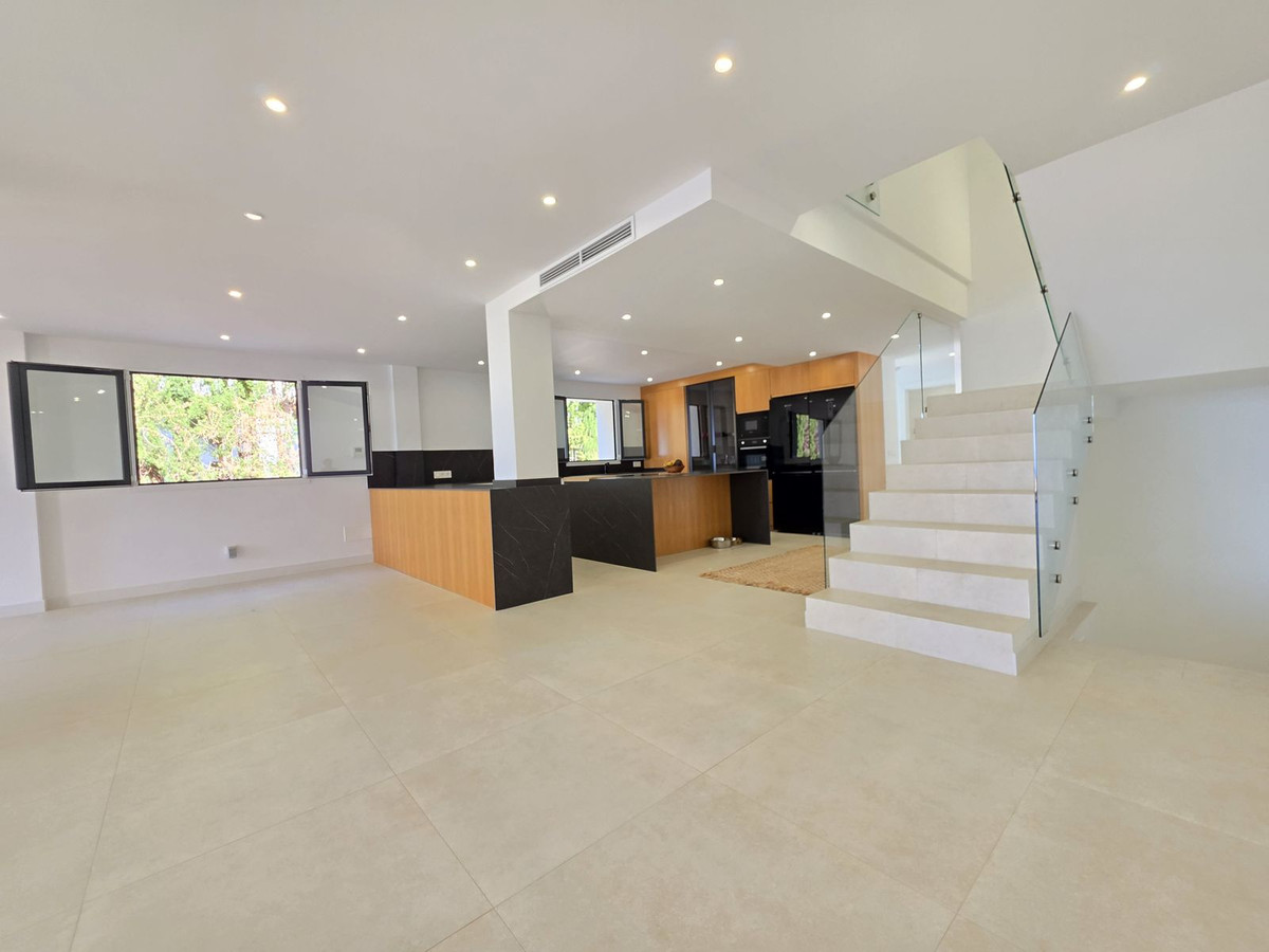 Vrijstaande Villa te koop in Ojén | 5 slaapkamers H5464639