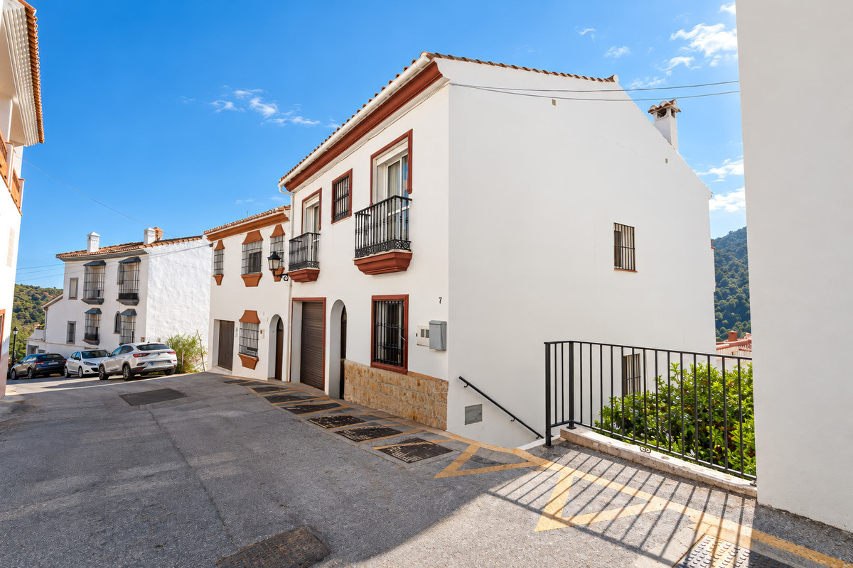 Property main view 48