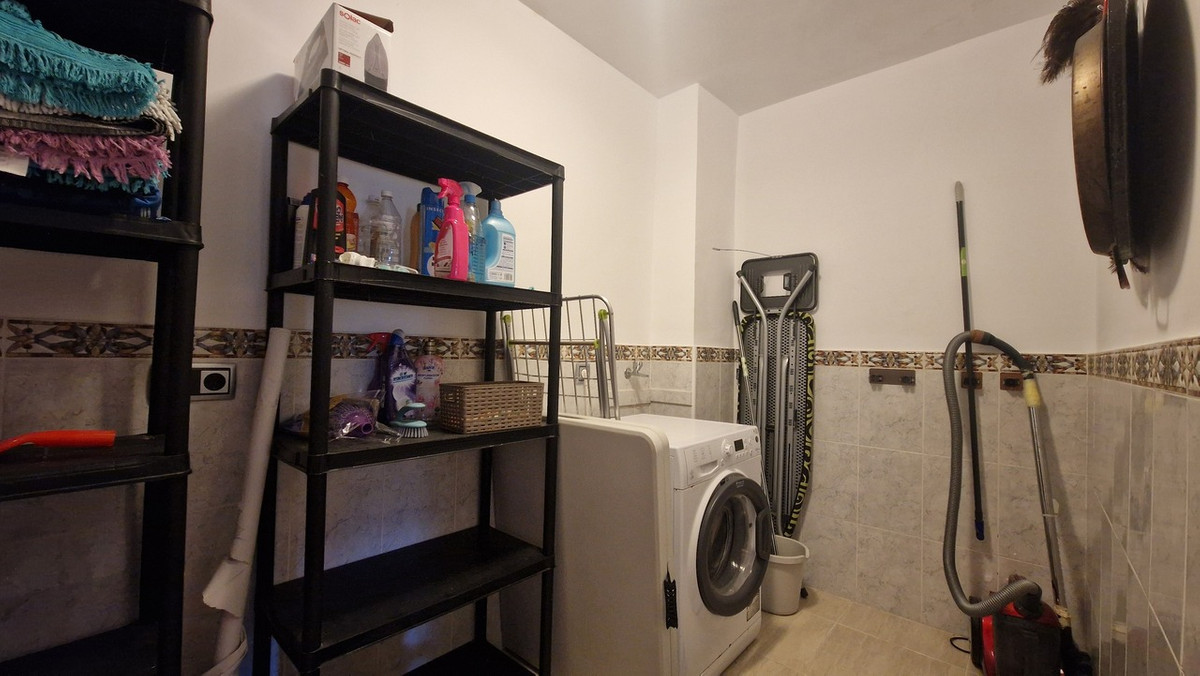 Vrijstaande Villa te koop in Orba | 5 slaapkamers H5063545